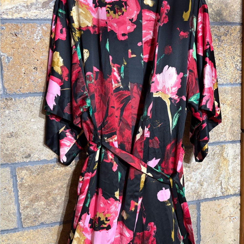 Floral Kimono by Natori